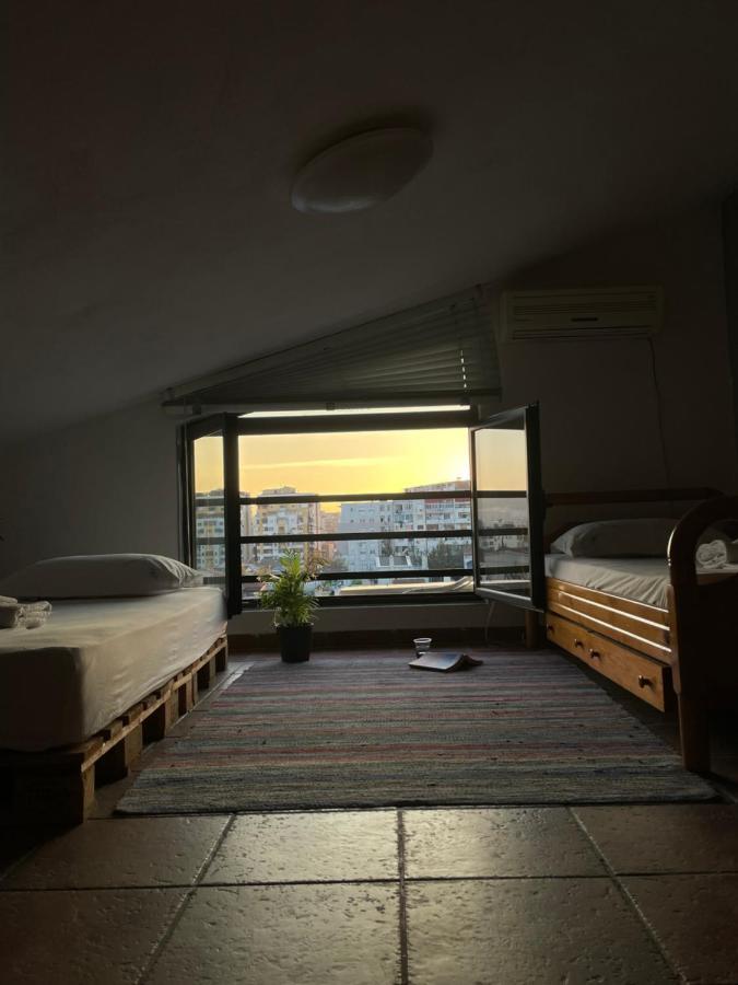Cozy Big Apartment With Balcony Tirana Eksteriør billede