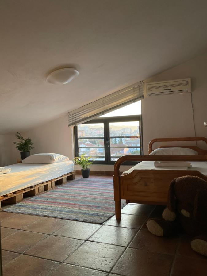 Cozy Big Apartment With Balcony Tirana Eksteriør billede