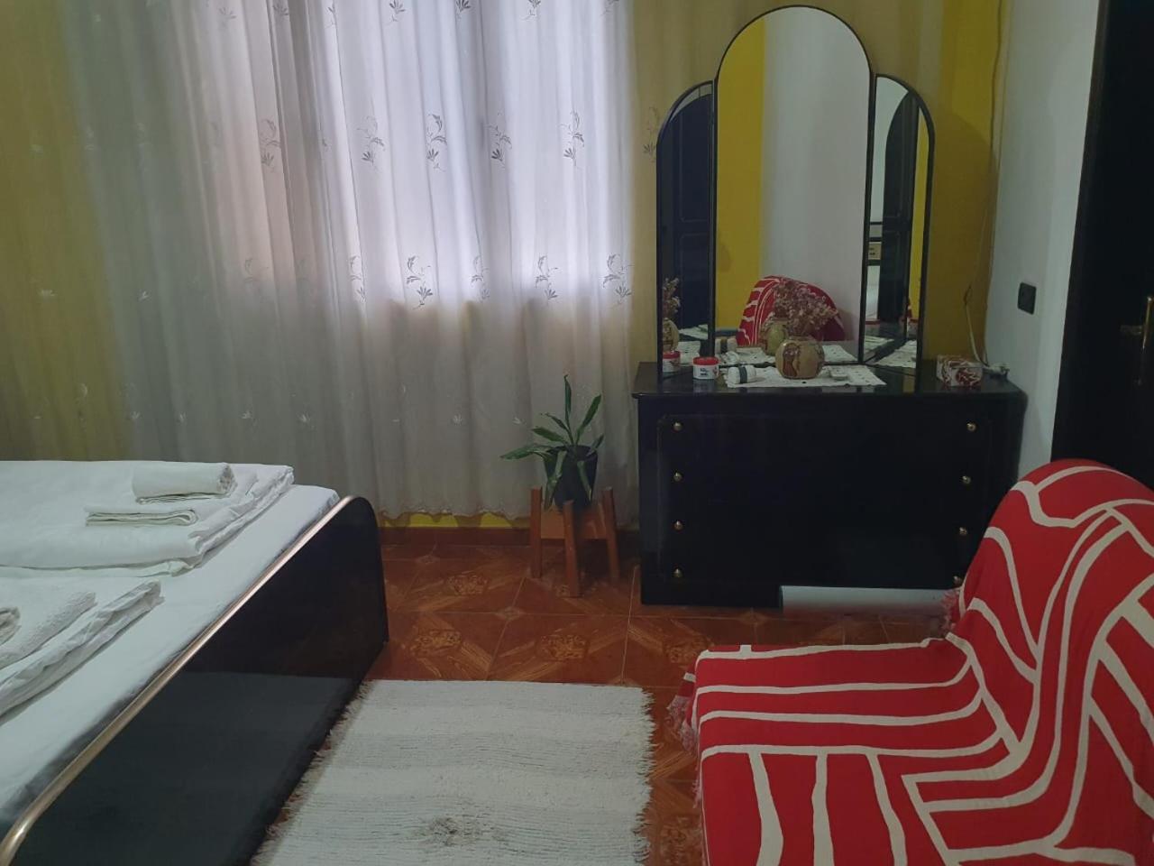 Cozy Big Apartment With Balcony Tirana Eksteriør billede