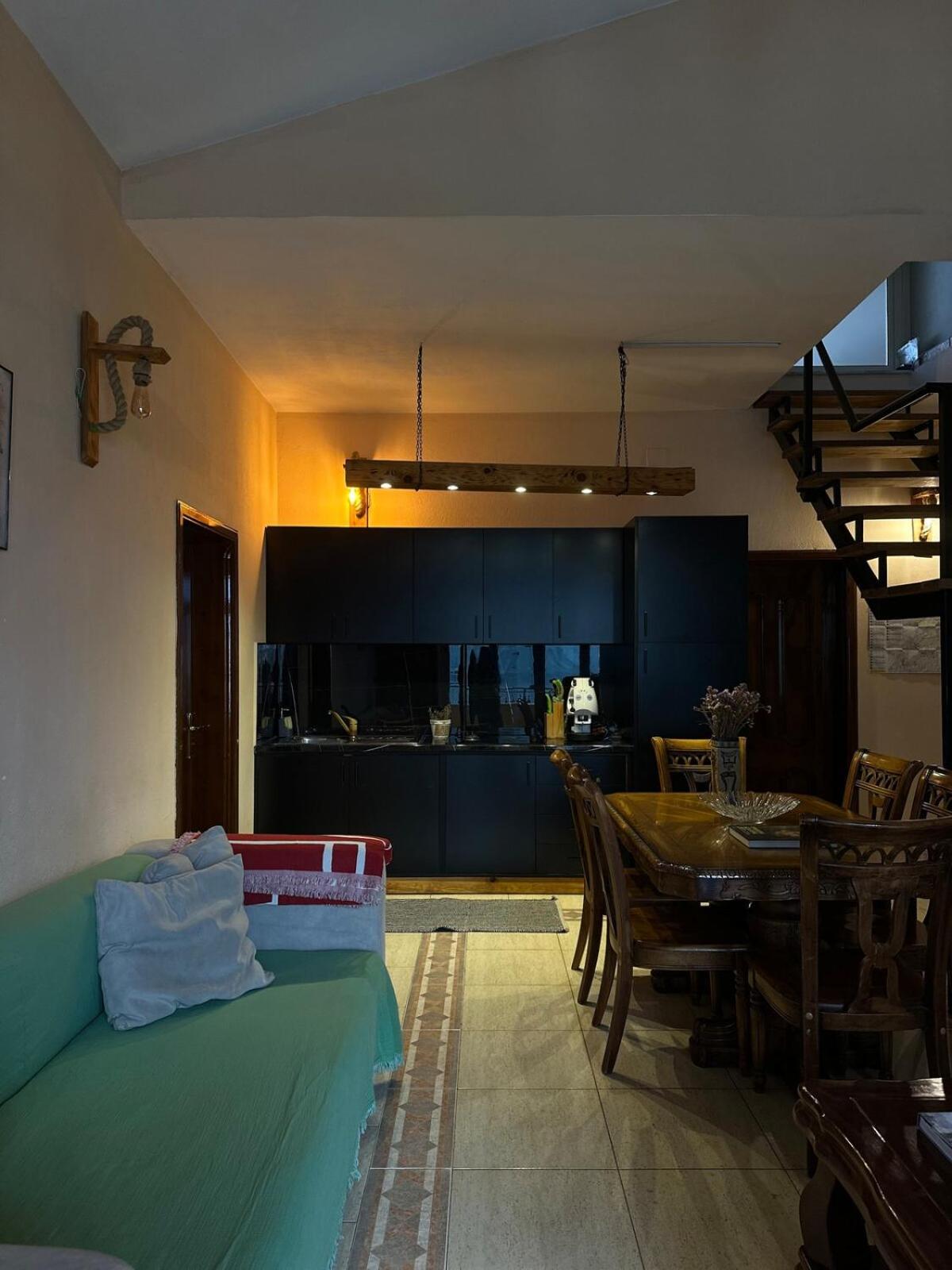 Cozy Big Apartment With Balcony Tirana Eksteriør billede