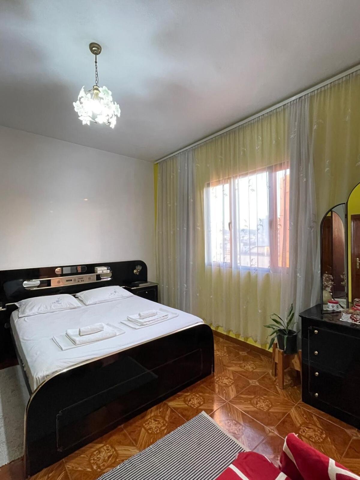 Cozy Big Apartment With Balcony Tirana Eksteriør billede