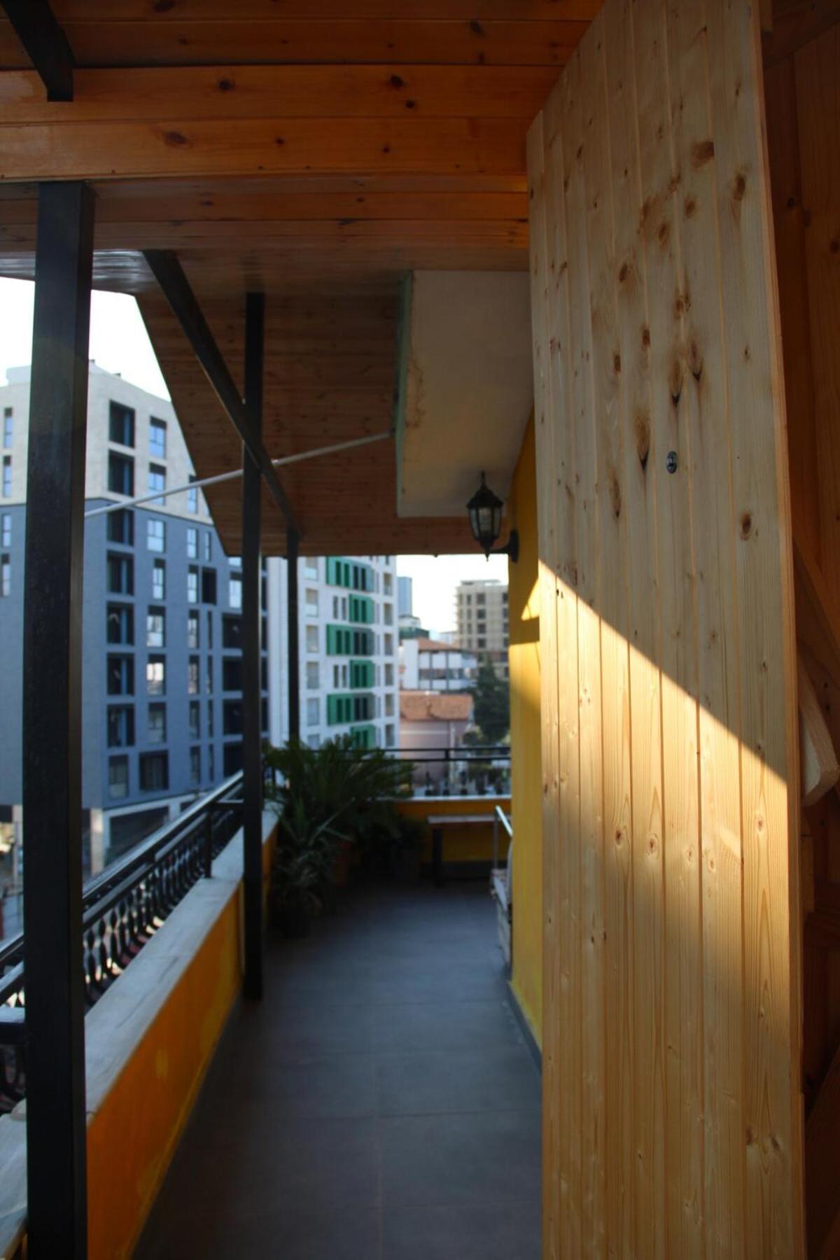 Cozy Big Apartment With Balcony Tirana Eksteriør billede