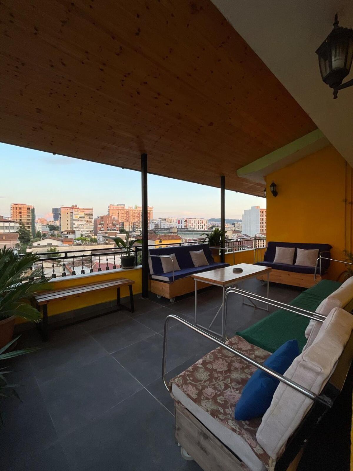 Cozy Big Apartment With Balcony Tirana Eksteriør billede